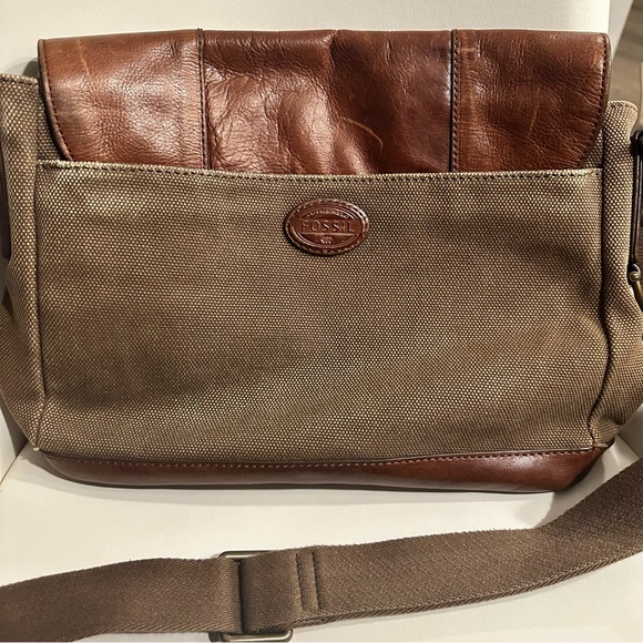 👜 Fossil Canvas & Leather Messenger Bag — Vintage Style Crossbody Laptop Satchel - Picture 7 of 9